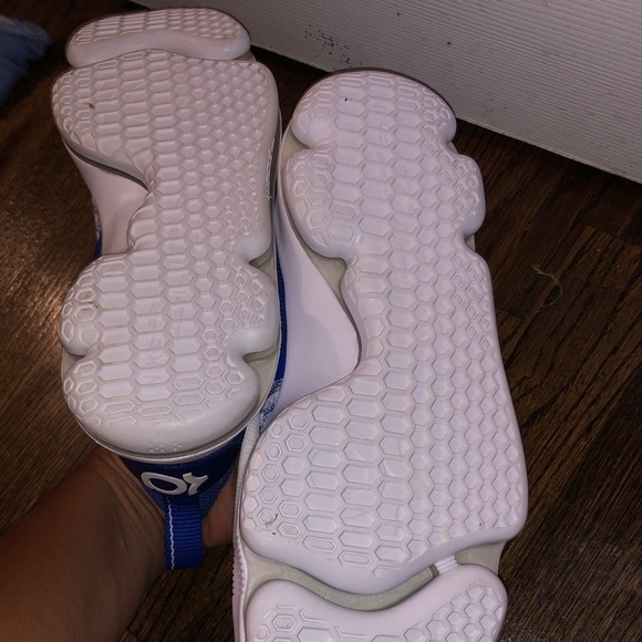 Nike Kevin Durant sneakers 4.5 like new 💙💙 - Picture 6 of 7